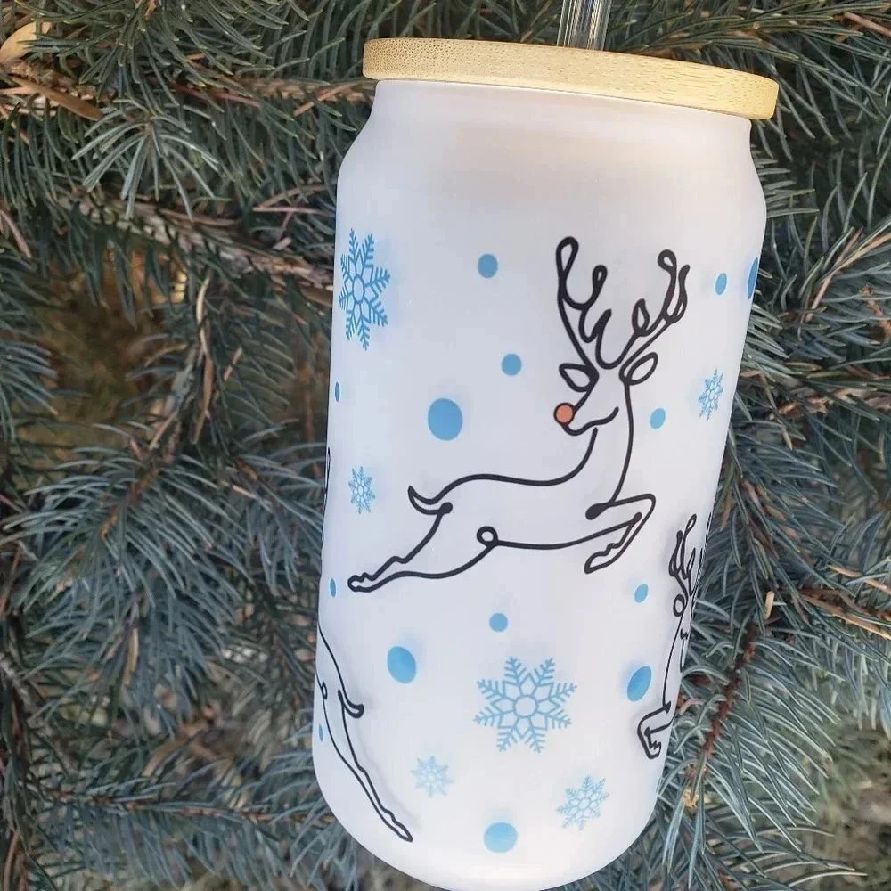 Glass cup‎ with reindeer and snowflakes includes lid and glass straw, 18oz cup